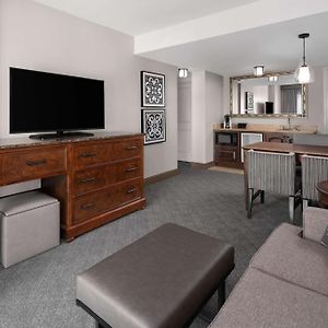 Two-Bedroom Suite River View